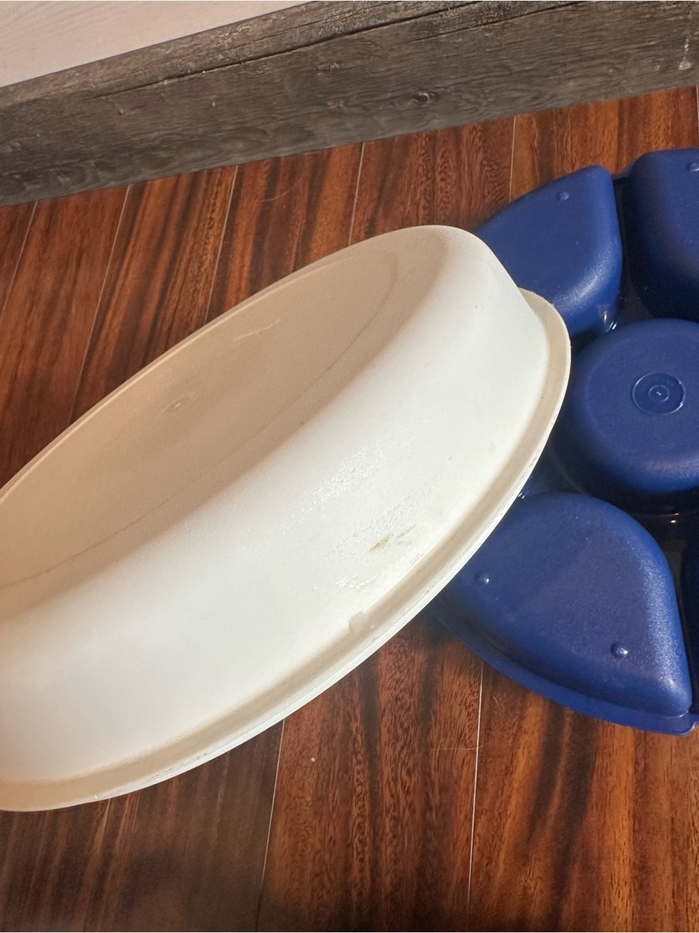 Tupperware | Blue & White Serving Center - Picture 6 of 8
